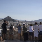 За туристите в Гърция става все по-трудно