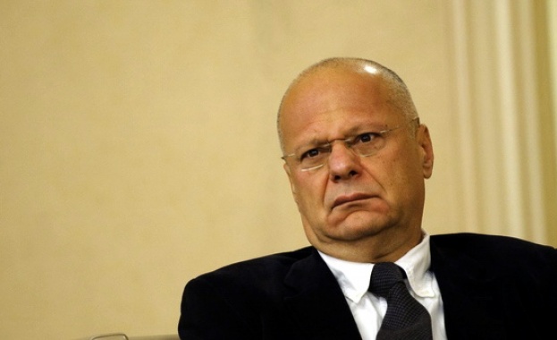 Смехотворна е идеята за свикване на Велико народно събрание предложено