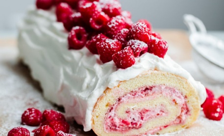 Родени на 2 март