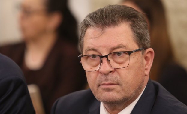 Досегашният изпълнителен директор на Български енергиен холдинг ЕАД Жаклен Коен