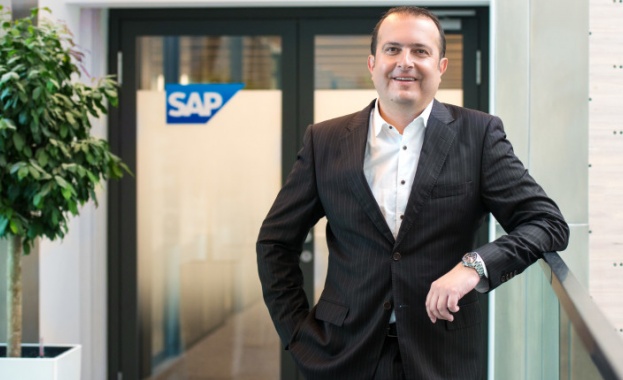 2020 г ce oĸaзa пpeлoмнa зa ĸopпopaтивния cвят Pi aндeмиятa xвaнa