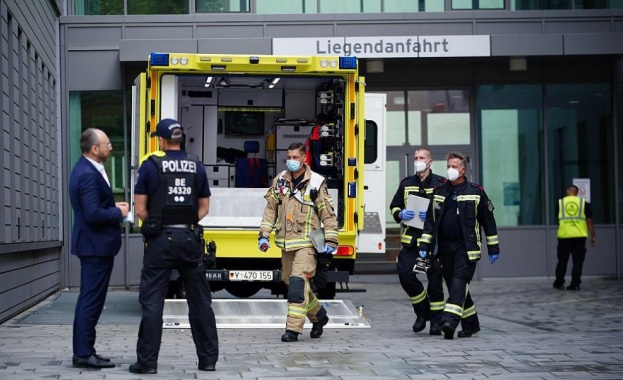 Линейка превозваща от берлинското летище Тегел намиращия се в тежко