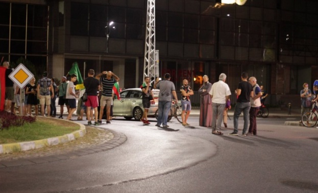 Блокадата на кръговото кръстовището до Водната палата в Пловдив е