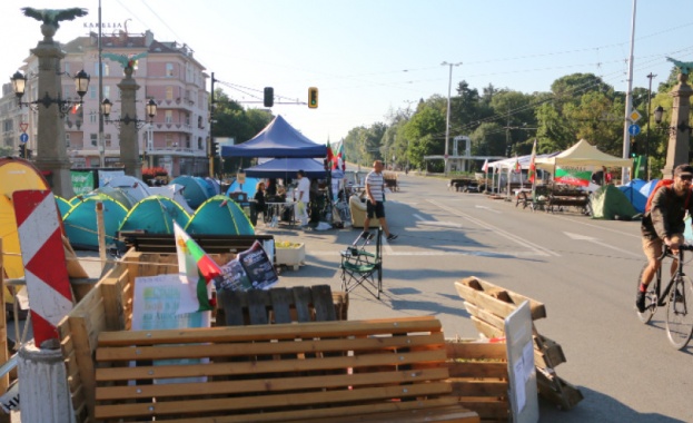 Остават блокадите на три кръстовища в София 