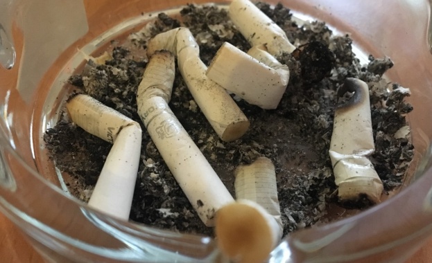 Дори и да не пушите винаги ще има навици от