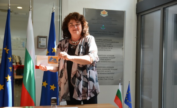 Заместник министърът на транспорта информационните технологии и съобщенията Андреана Атанасова валидира