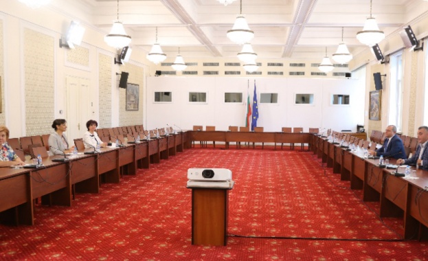 Имаме принципна подкрепа от ВМРО да вървим към процедура по