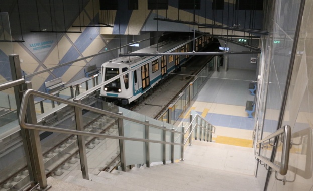 Събота и неделя ще бъде спряно временно метрото по Линия 3