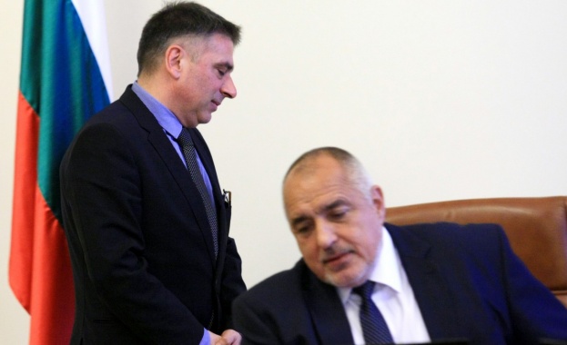 Премиерът на България Бойко Борисов уволни министъра на правосъдието намиращ