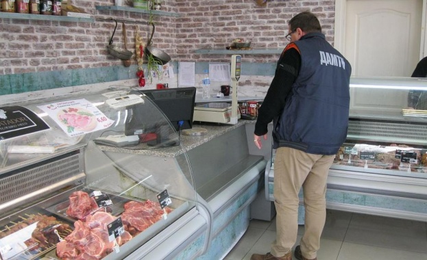 Тридесет килограма месо и месни изделия с изтекъл срок на