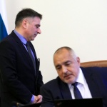 АФП: Българският премиер уволни правосъдния министър, за да си спаси кожата