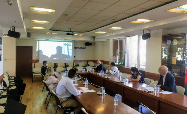 Комисията за енергийно и водно регулиране проведе открито заседание но