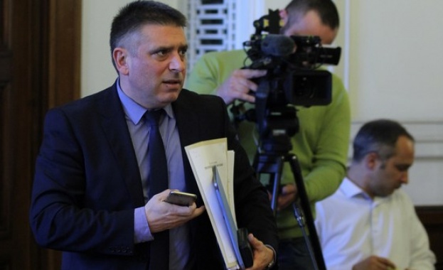 Дълбоките причини да поискаме оставката на министър Данаил Кирилов бяха