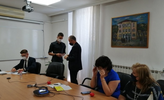 Представителна част от членовете на Съвета на децата към председателя