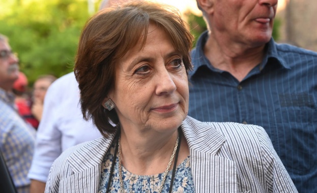 Бутафорен е ходът на ГЕРБ с Великото народно събрание каза