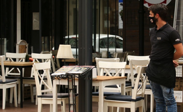 Собствениците на заведения за обществено хранене в София може да