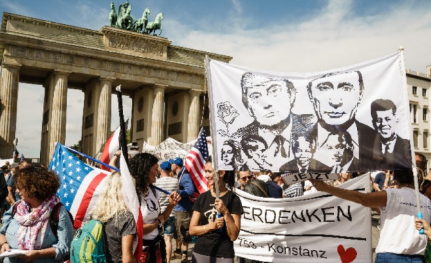 Германското правителство осъди днес „неприемливото“ поведение на няколко протестиращи по