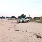 Министерството на туризма глобява това на спорта за незаконен паркинг върху плаж