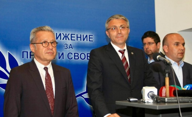 ДПС няма да подпише внасянето на нова Конституция на Република