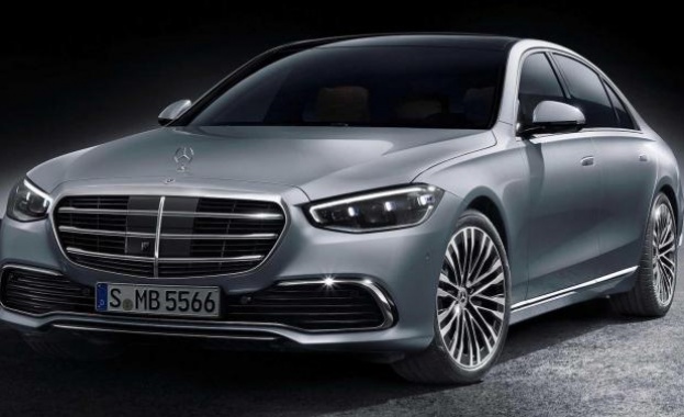Официално: Mercedes-Benz представи новата S-класа (Снимки) Официално: Mercedes-Benz представи новата S-класа (Снимки)
