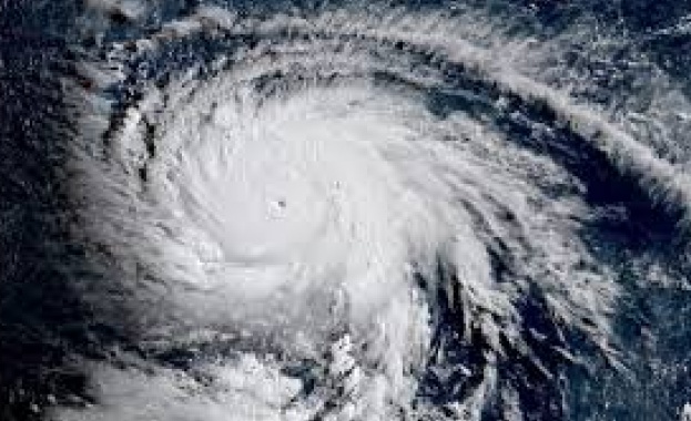 Южна Корея забрани излитането на самолети и на целия Корейски