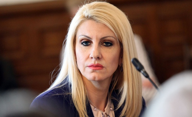 Парламентът гласува оставката на министъра на правосъдието Данаил Кирилов и