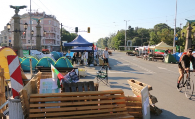 Блокадите на столичния Орлов мост и пред Софийския университет бяха