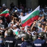 Протестиращите в България не отстъпват – настояват за оставка на правителството
