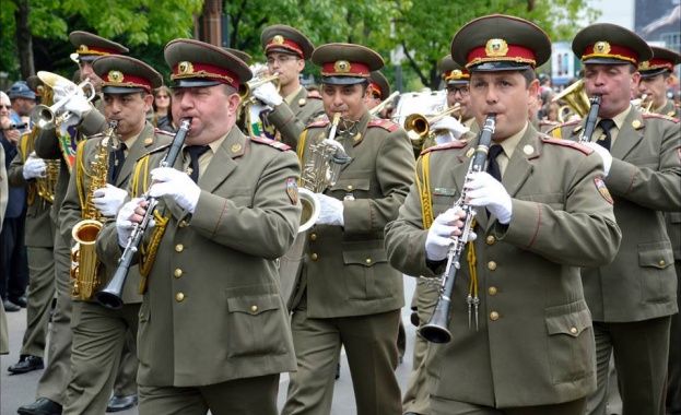 Със заповед на министъра на отбраната Красимир Каракачанов е обявен
