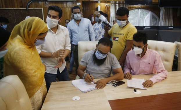 Индия бързо се превръща в новия епицентър на коронавирусa в