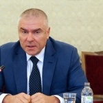 Може ли оцеляването на Борисов да струва един плаж за Марешки? 