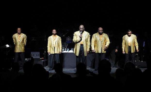 Брус Уилямсън дългогодишeн солист на американската соул група Темптейшънс почина