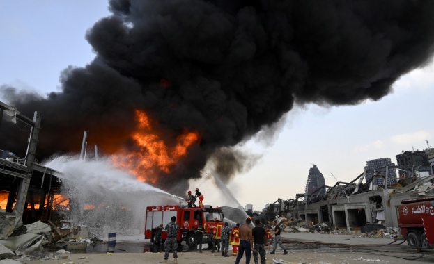 Малко повече от месец след опустошителната експлозия в Бейрут колона