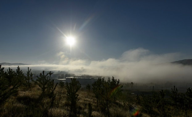 Днес ще има разкъсана облачност след обяд и над северните