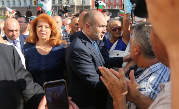 Масовият протест принадлежи на всички граждани На площадите днес не