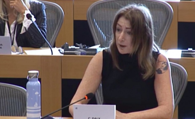 Изказване на ирландката Клеър Дали депутат в Европейския парламент