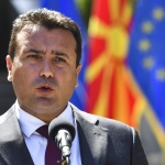 Избор между "скопски градоначалник" и "български кмет" решава съдбата на Заев