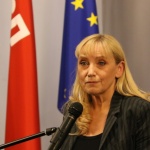 Елена Йончева:  Думата „мир“ в момента не присъства в разговора за Украйна
