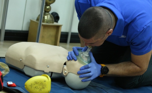 Днес от 10 30 часа в Южния парк английската поляна столичната организация