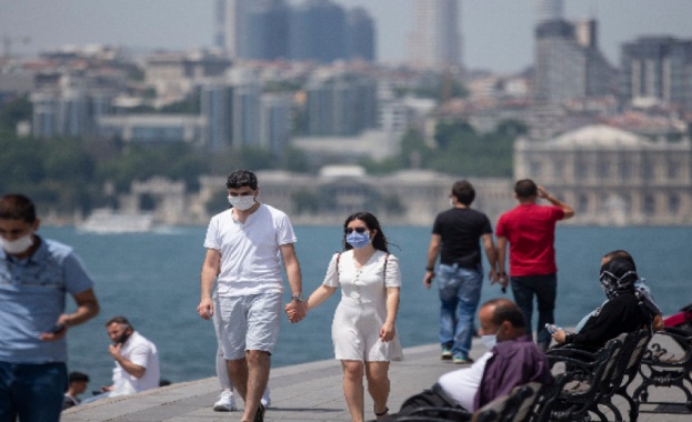 Властите в Истанбул въведоха редица нови ограничения с цел спиране