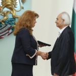 Антон Дончев получи плакета на вицепрезидента навръх 90-я си рожден ден