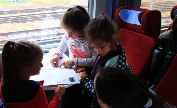 БДЖ предоставя намаления за ученици и студенти при пътуване с влак