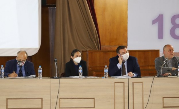 Старата сграда в карето на Медицинска академия чиято конструкция се