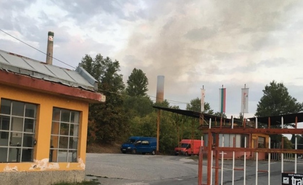 Започна разследване за пожара в бившия производствен цех в Захарната фабрика 