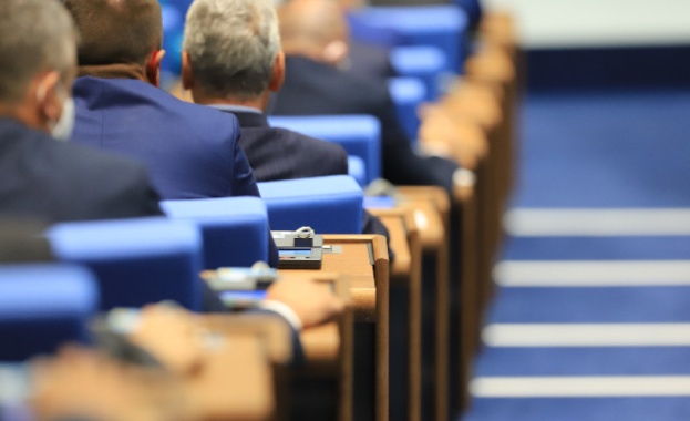 Депутатите гласуват окончателно промените в Закона за извънредното положение 
