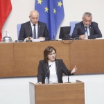  ГЕРБ и Обединени патриоти отхвърлиха предложението на Нинова за безплатни и доброволни ваксини