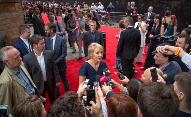 Писателката Джоан К Роулинг създала поредицата бестселъри за Хари Потър