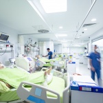 БЛС: Дискотеките трябва да бъдат затворени! Болниците трябва да остaнат отворени!