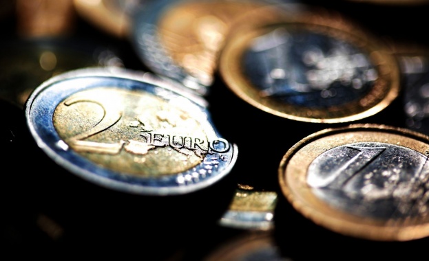 1/3 от българите определят еврото като по-стабилна валута от лева