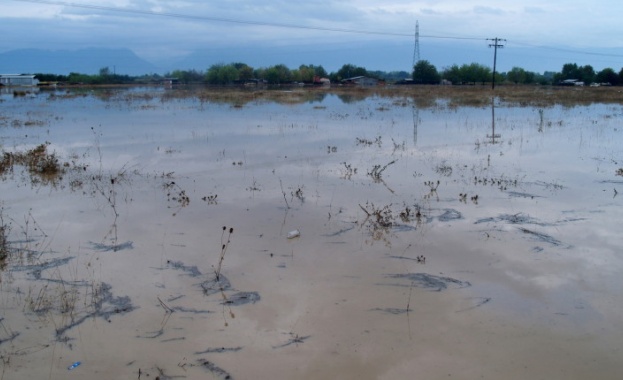 Трета жертва на бурята Янос бе открита от спасители в